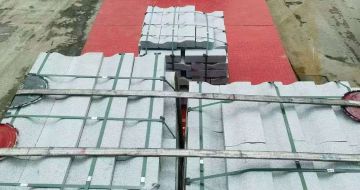 巴彦淖尔 芝麻白仿形加直形路沿石出货日常