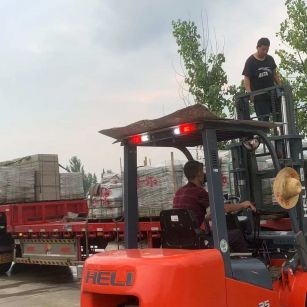 巴彦淖尔 黄金麻冰裂纹，地铺石装车