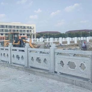 巴彦淖尔 白麻花岗岩荔枝面河道栏杆