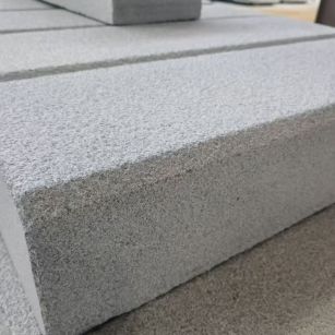 巴彦淖尔 芝麻灰荔枝面路沿石