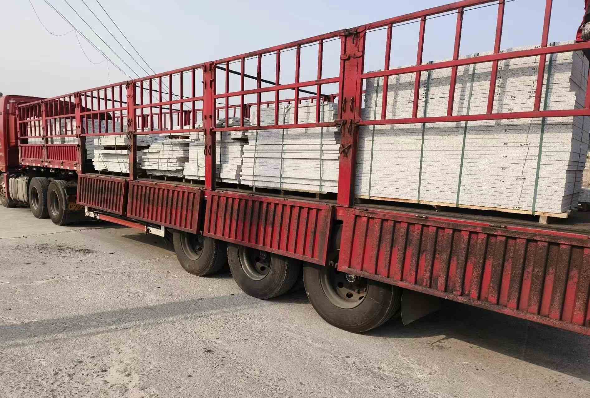 巴彦淖尔 白麻荔枝面外墙干挂，工厂装车日常