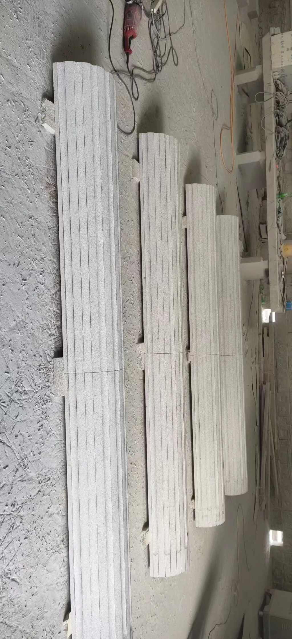 巴彦淖尔 花岗岩厂家带你看白麻花岗岩门楼大柱柱皮