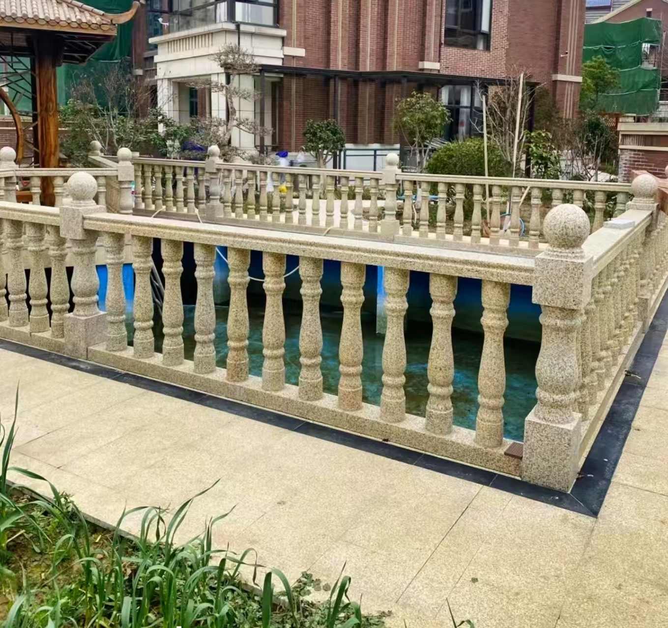 巴彦淖尔黄金麻花岗岩石材栏杆，扶手，将军柱，花瓶柱