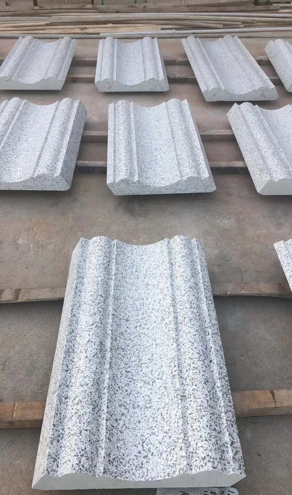 巴彦淖尔 白麻花岗岩光面别墅线条