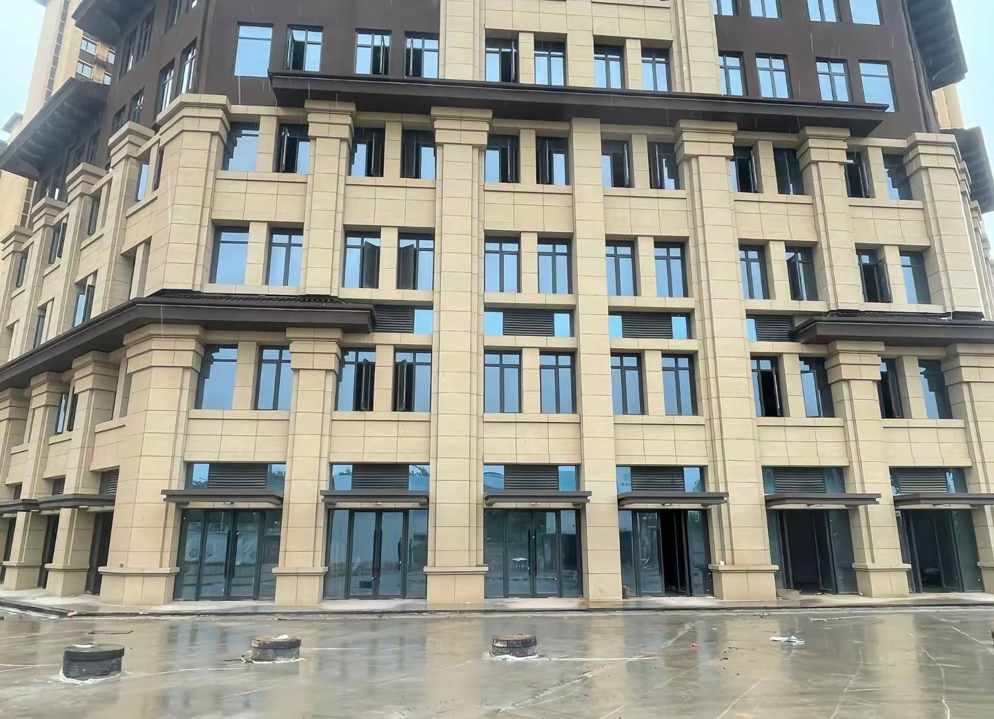 巴彦淖尔 黄金麻花岗岩荔枝面小区外墙干挂