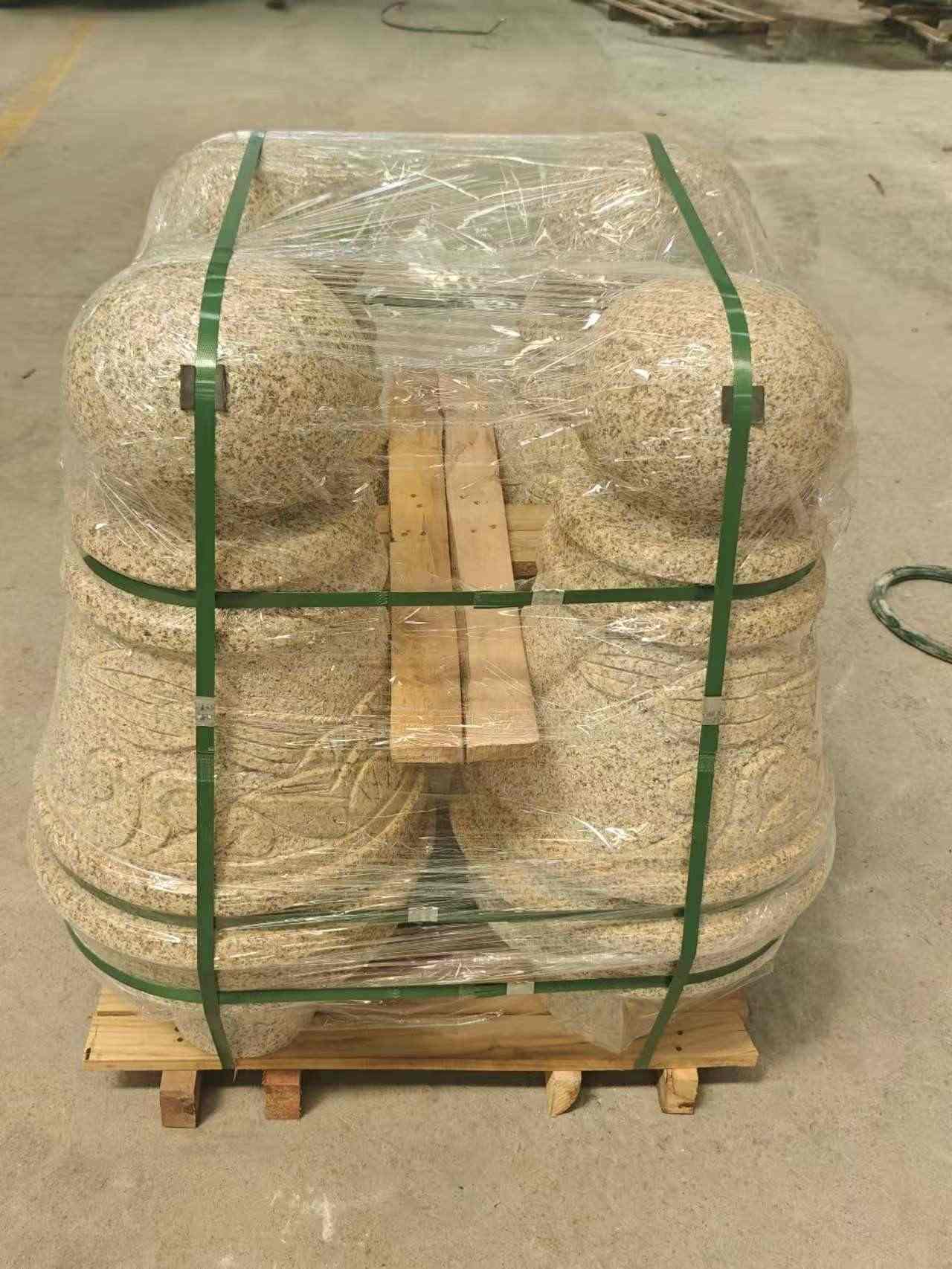 巴彦淖尔 黄金麻异形定制雕花——棒棒糖挡车柱