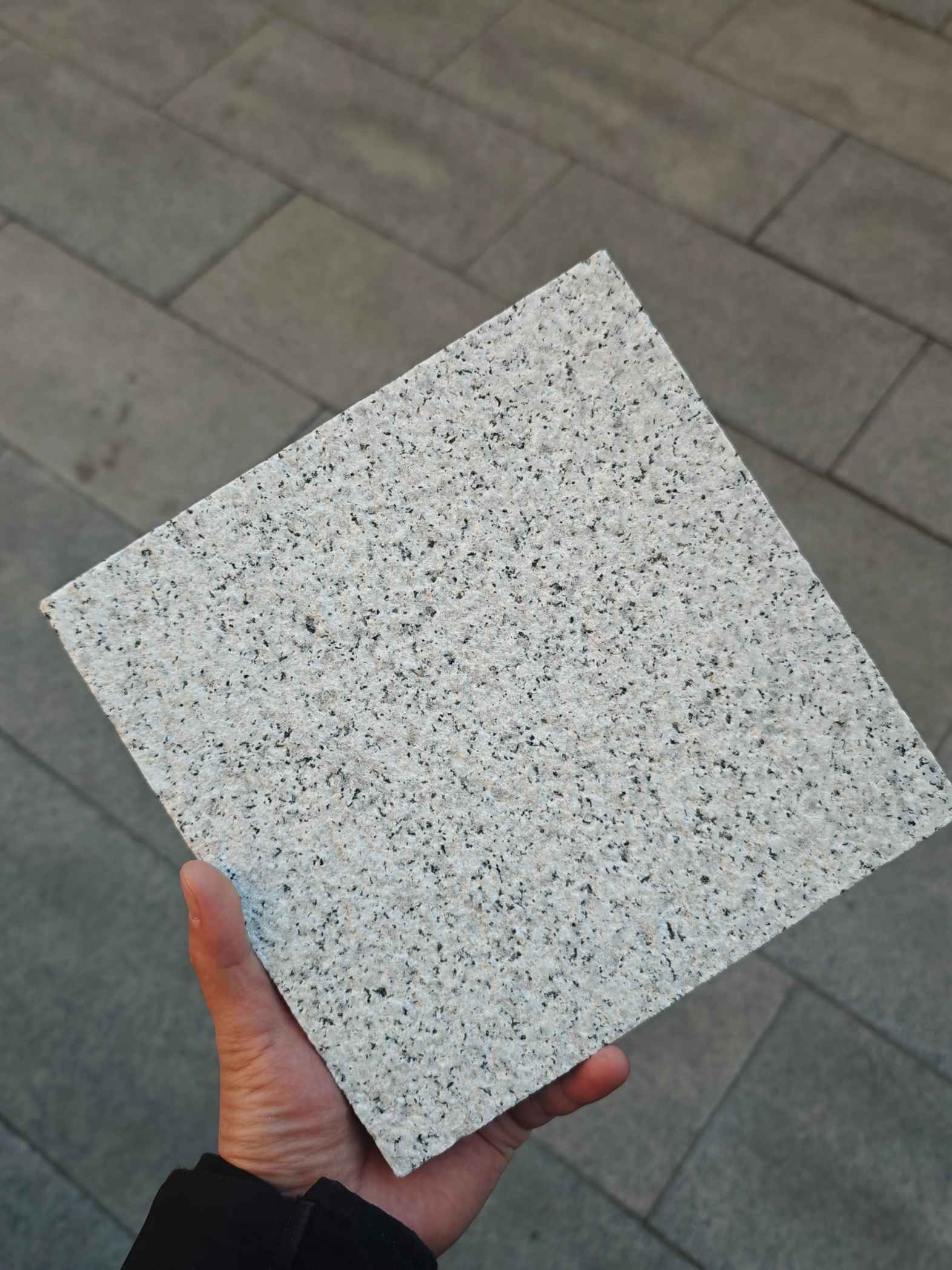 巴彦淖尔 白麻荔枝面花岗岩石材