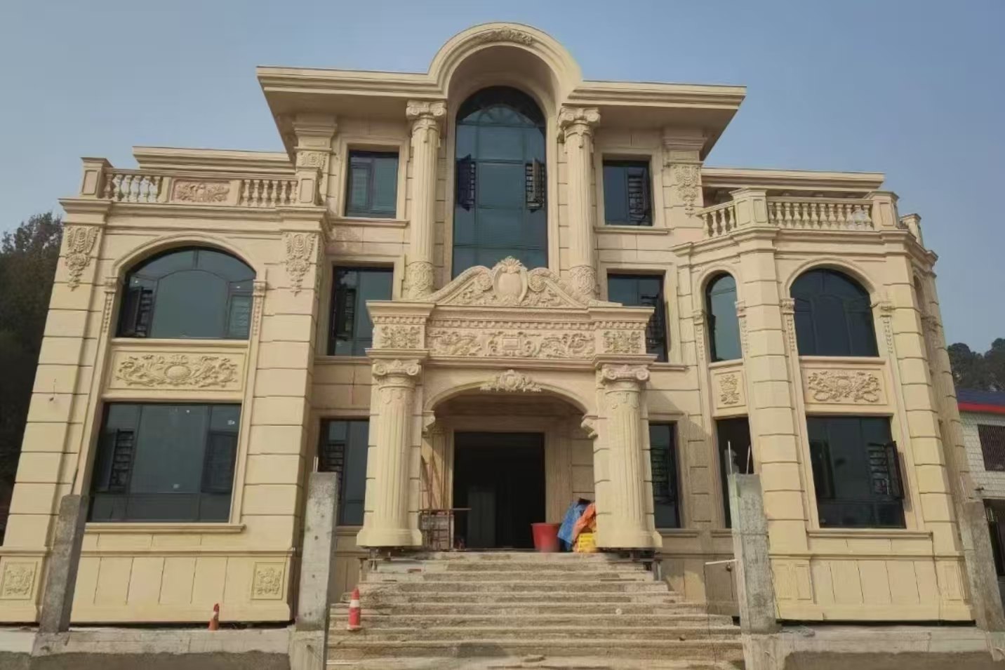 巴彦淖尔 黄金麻花岗岩别墅外墙干挂