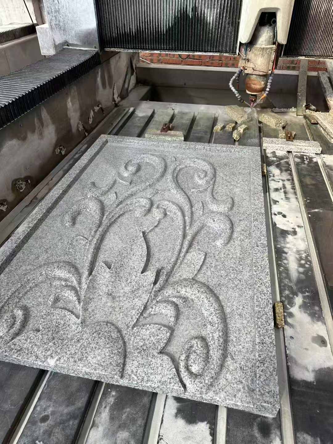 巴彦淖尔 白麻别墅干挂雕花板