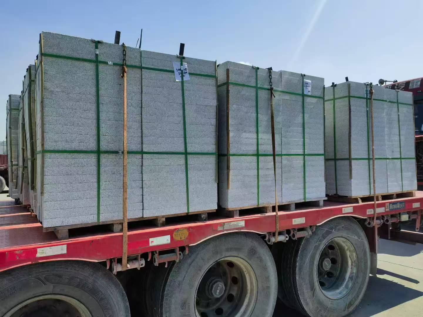 巴彦淖尔芝麻白花岗岩出货日常地铺石