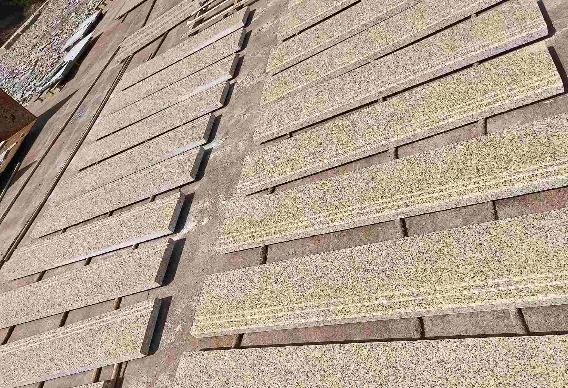 巴彦淖尔 黄金麻花岗岩光面楼梯踏步