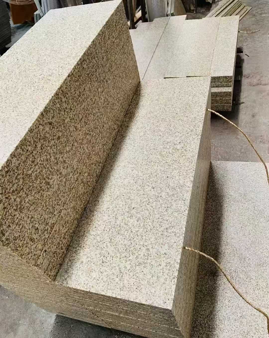 巴彦淖尔 黄金麻荔枝面外墙干挂成品