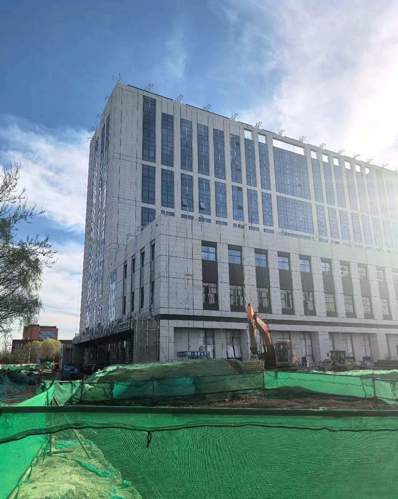 巴彦淖尔 白麻花岗岩石材外墙干挂