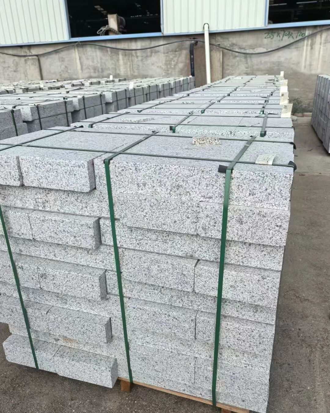 巴彦淖尔 白麻花岗岩路沿石，弧形路沿石，道牙石，马路牙子，界石，路缘石，平沿石，直岩石，平缘石等