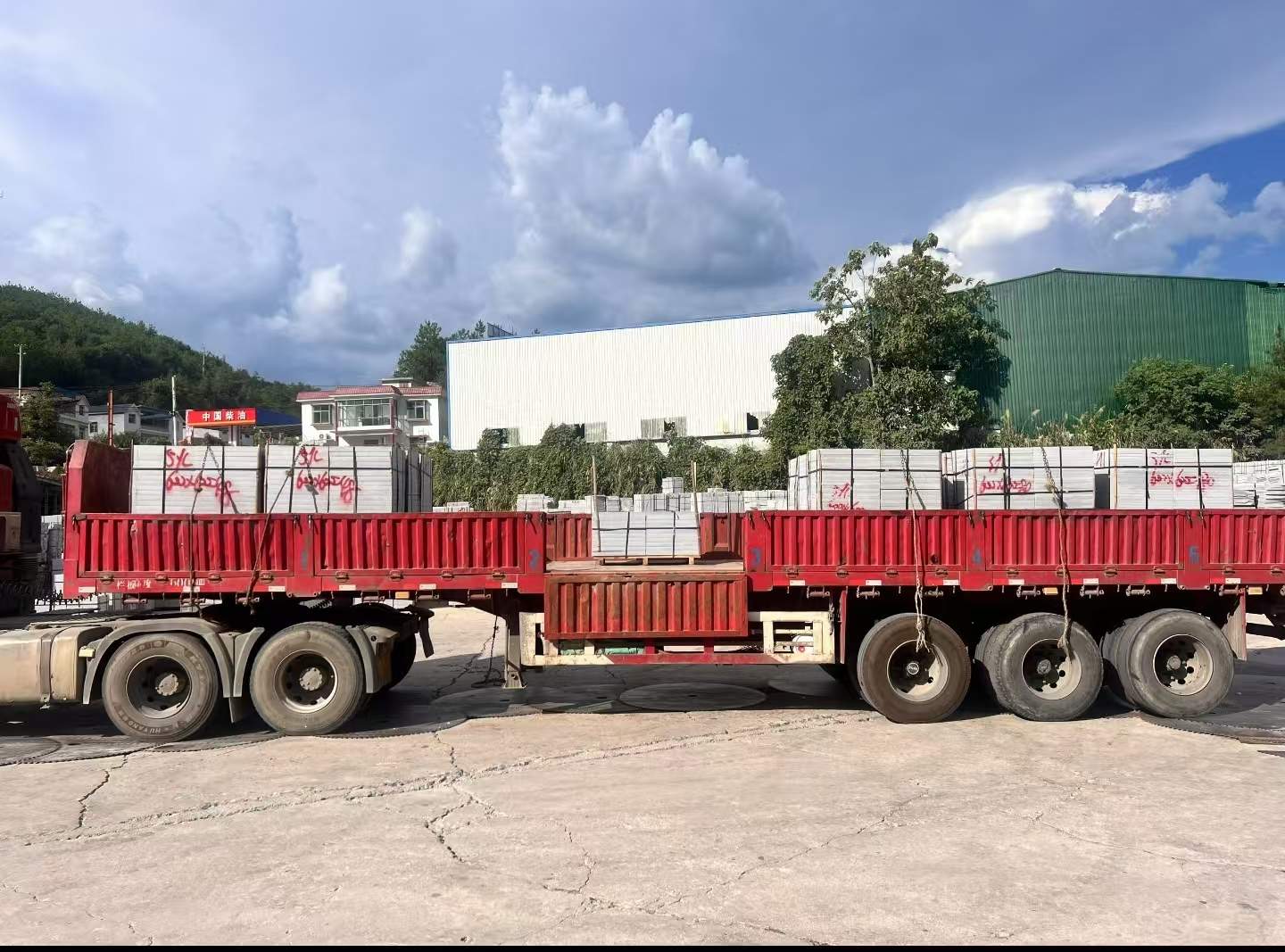 巴彦淖尔 芝麻灰花岗岩地铺石出货日常