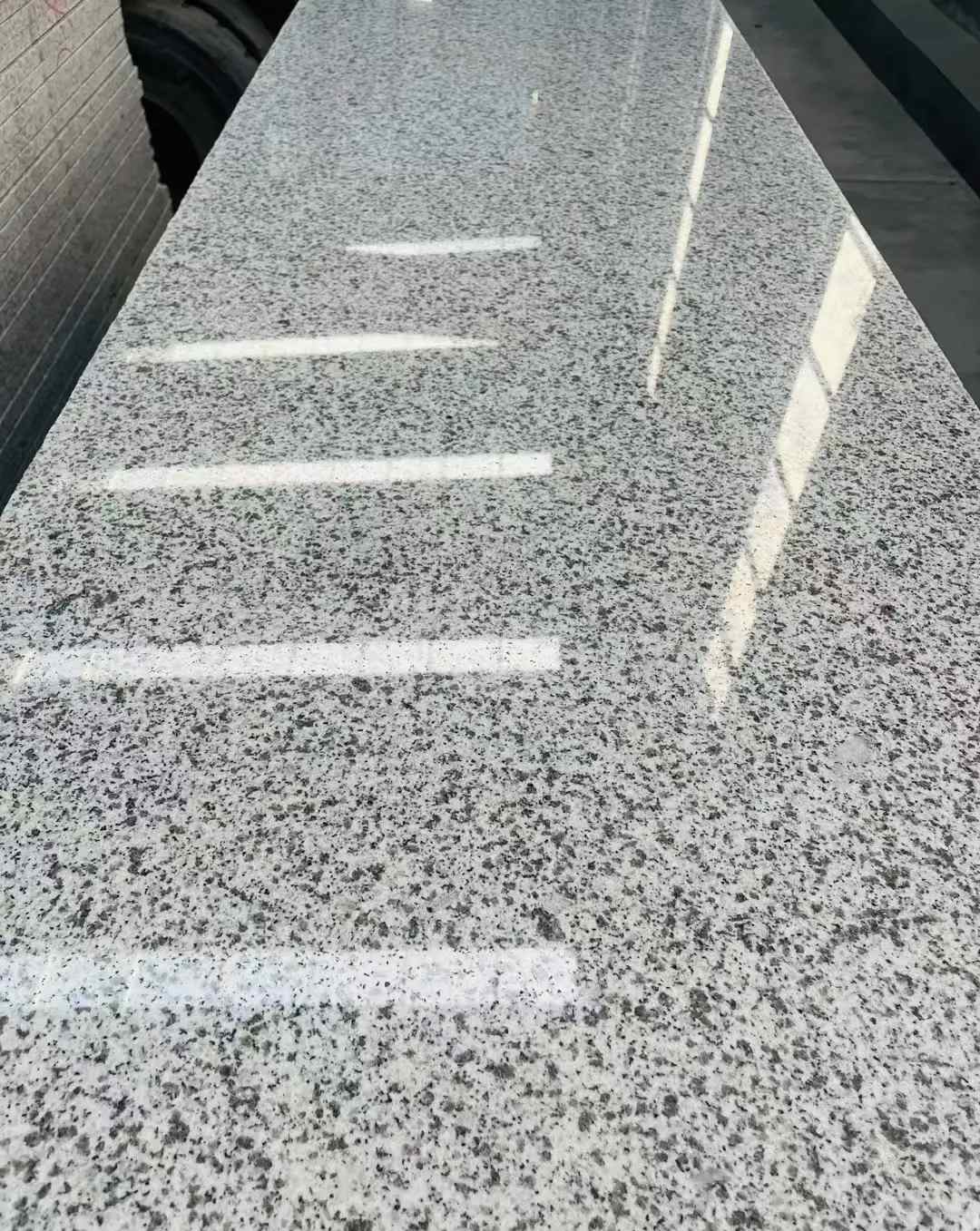 巴彦淖尔 白麻花岗岩光面毛板